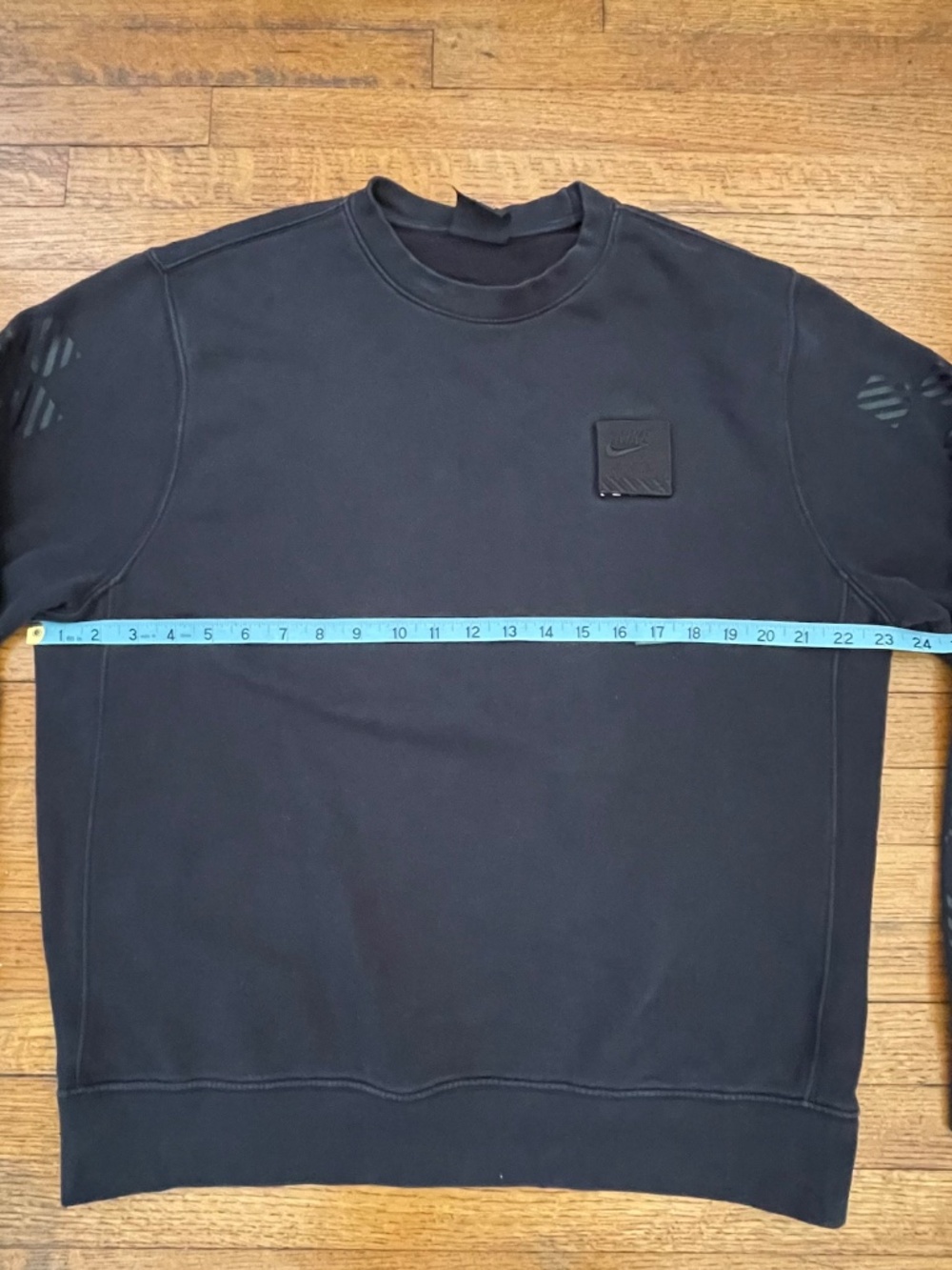Nike Air Velcro Patch Crewneck Sweatshirt - Picture 8 of 11
